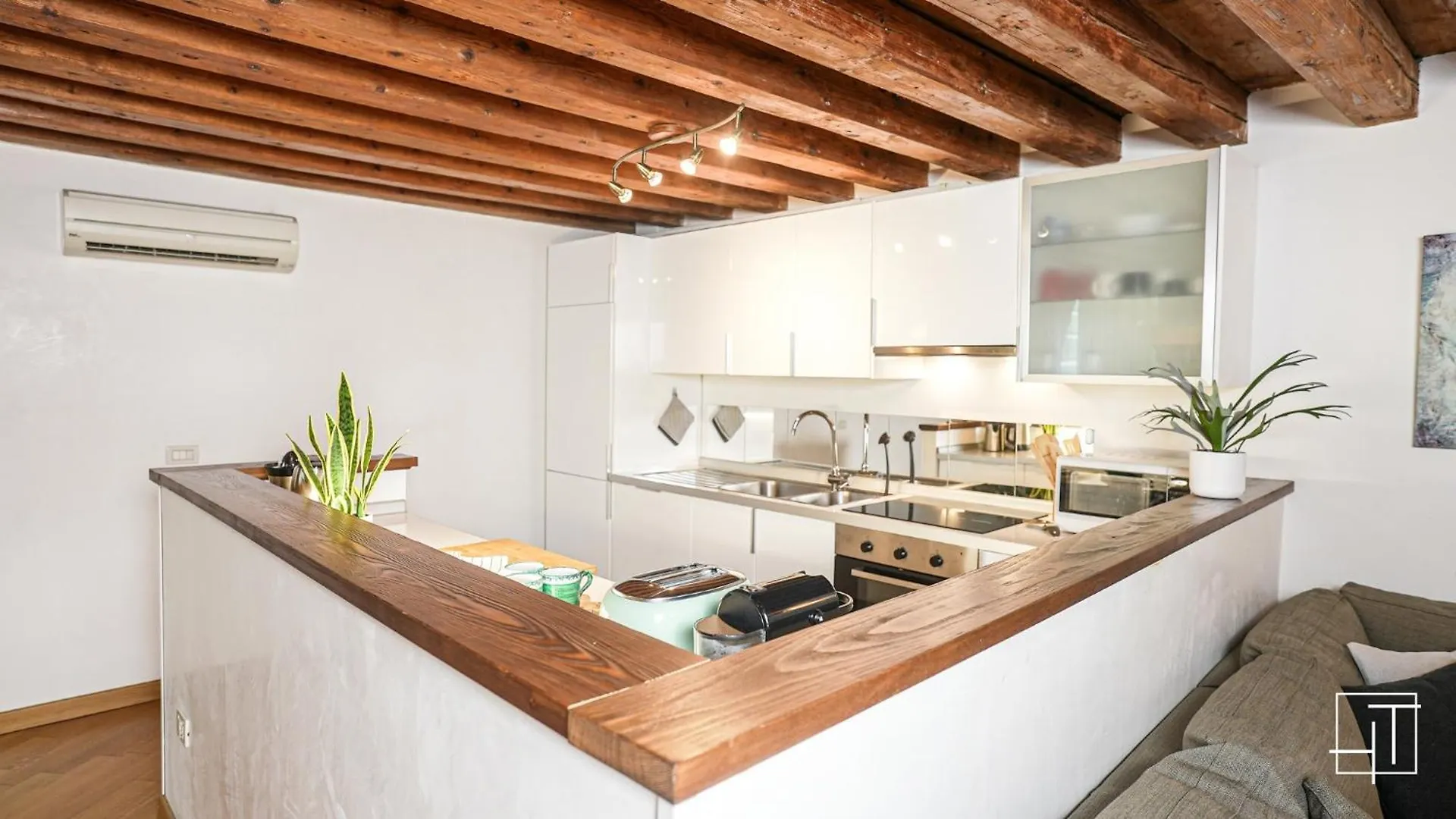 Appartamento Hometoday - Esclusivo Loft in centro a Padova Italia